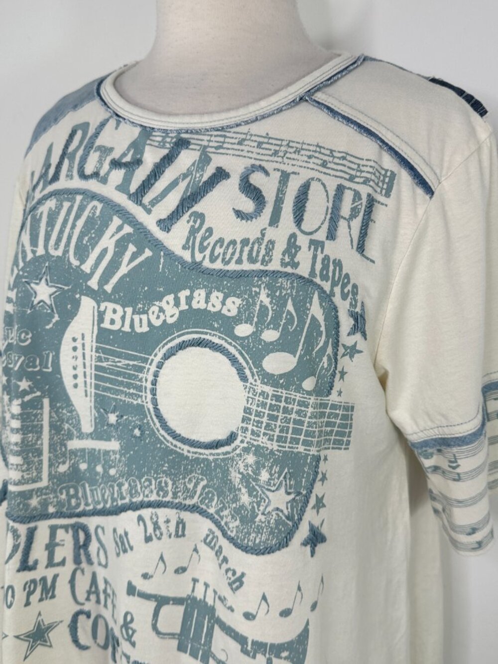 Double D Ranch White Blue T-Shirt Records & Tapes Embroidery Size L - Picture 3 of 13